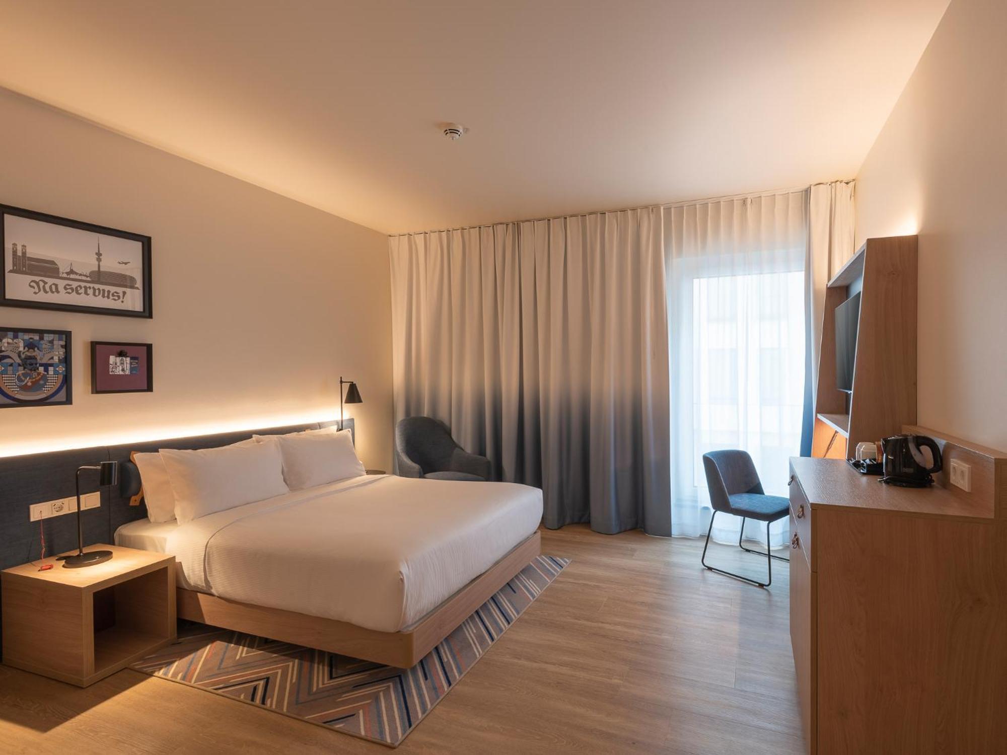 Hampton By Hilton North 3* München
