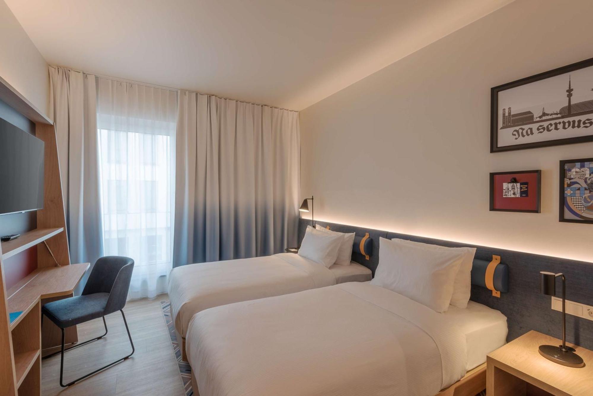Hotel Hampton By Hilton North 3*