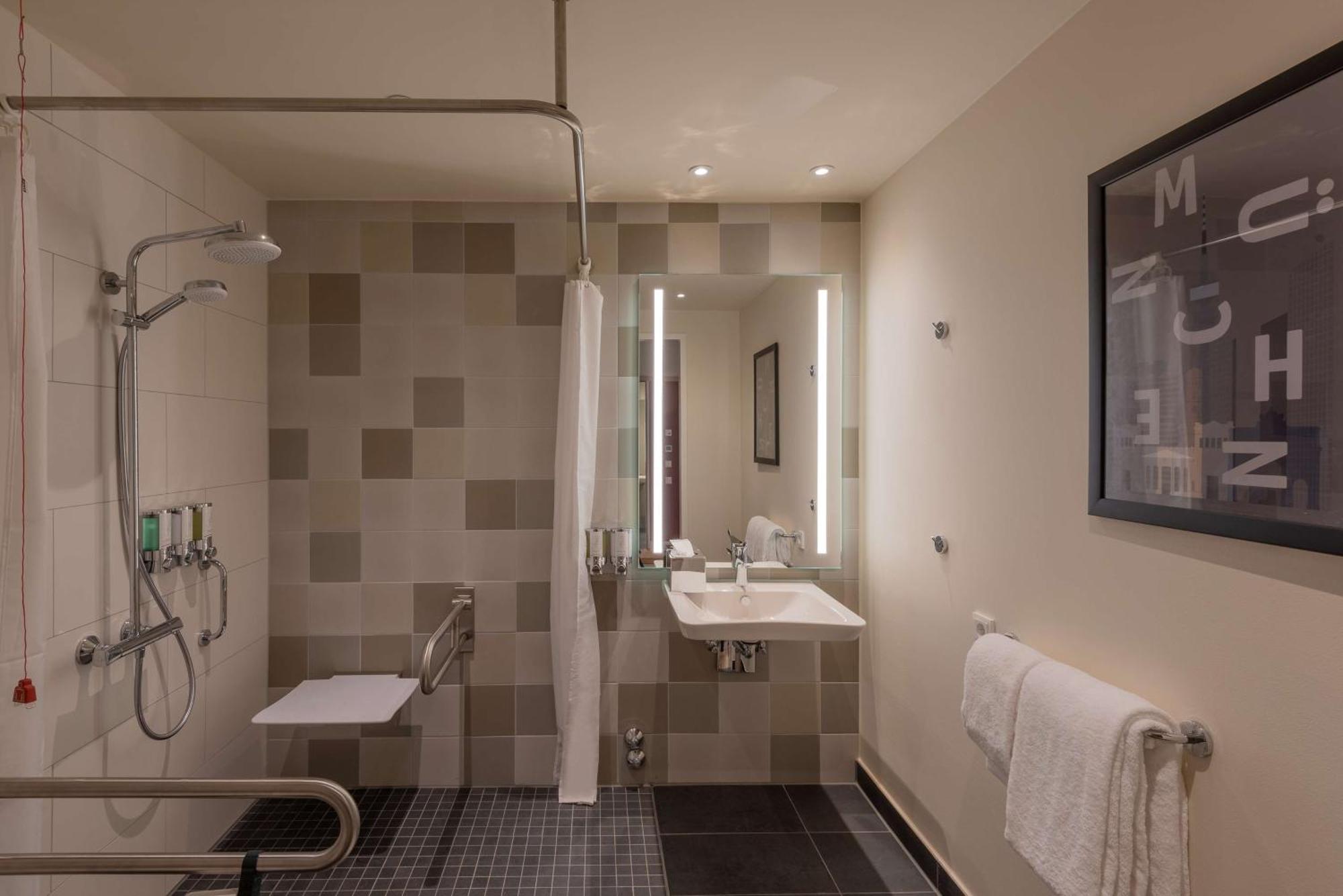 Hampton By Hilton North Hotel München