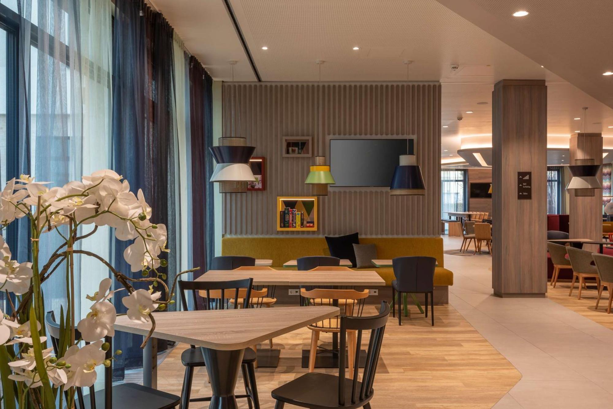 Hampton By Hilton North